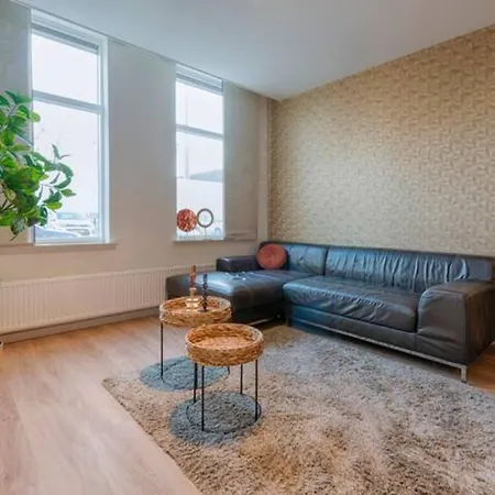 Spacious Lana, Clean Comfy Appartement *