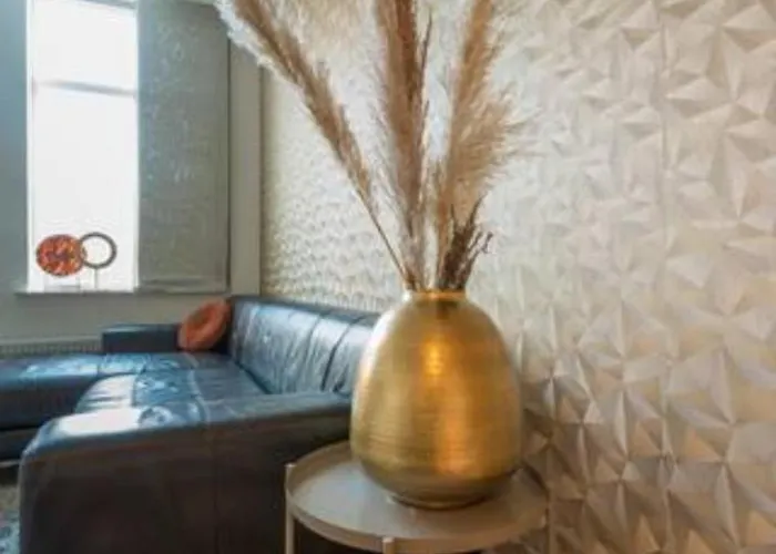 Spacious Lana, Clean Comfy * Tilburg